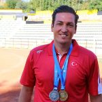 Tenis Antrenörü Başarısını Atletizmde de Balkan Şampiyonu Olarak Gösterdi